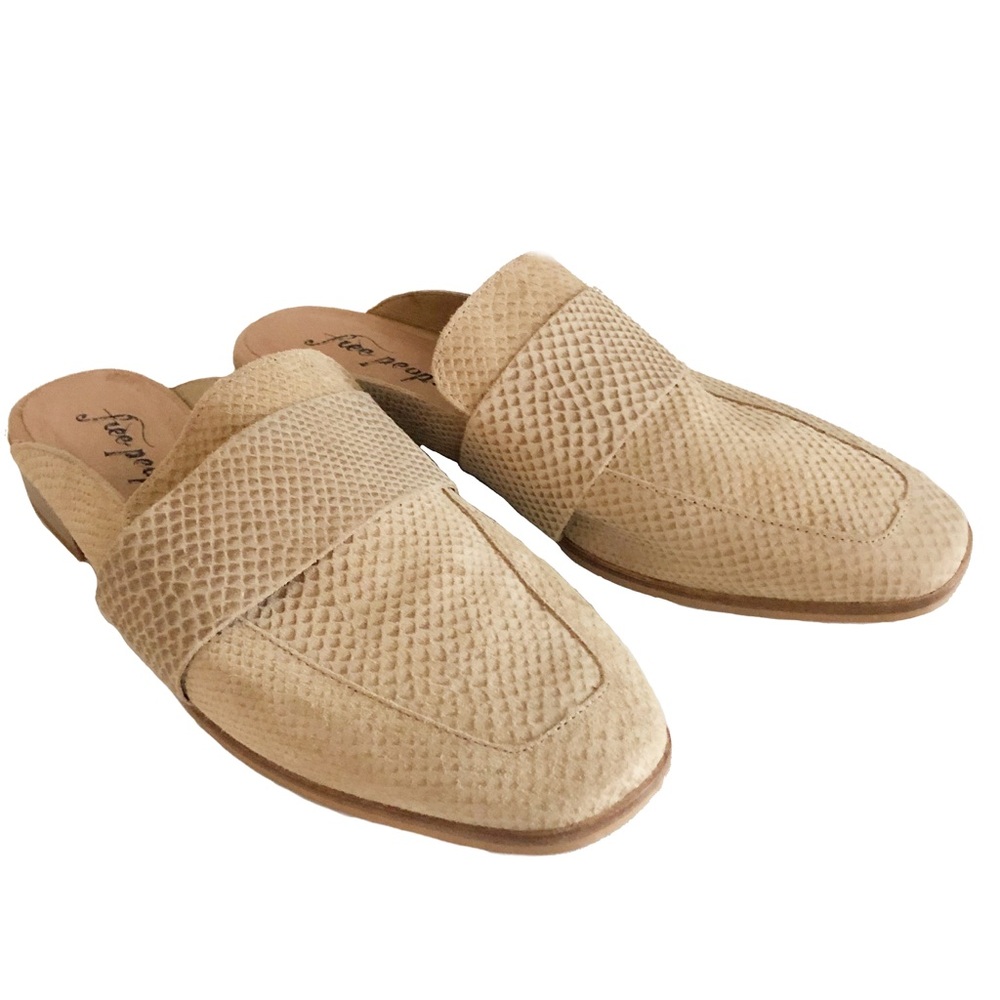 Free People at Ease Loafer Beige Textured Leather